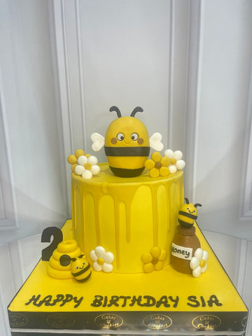 Bee Cake 2