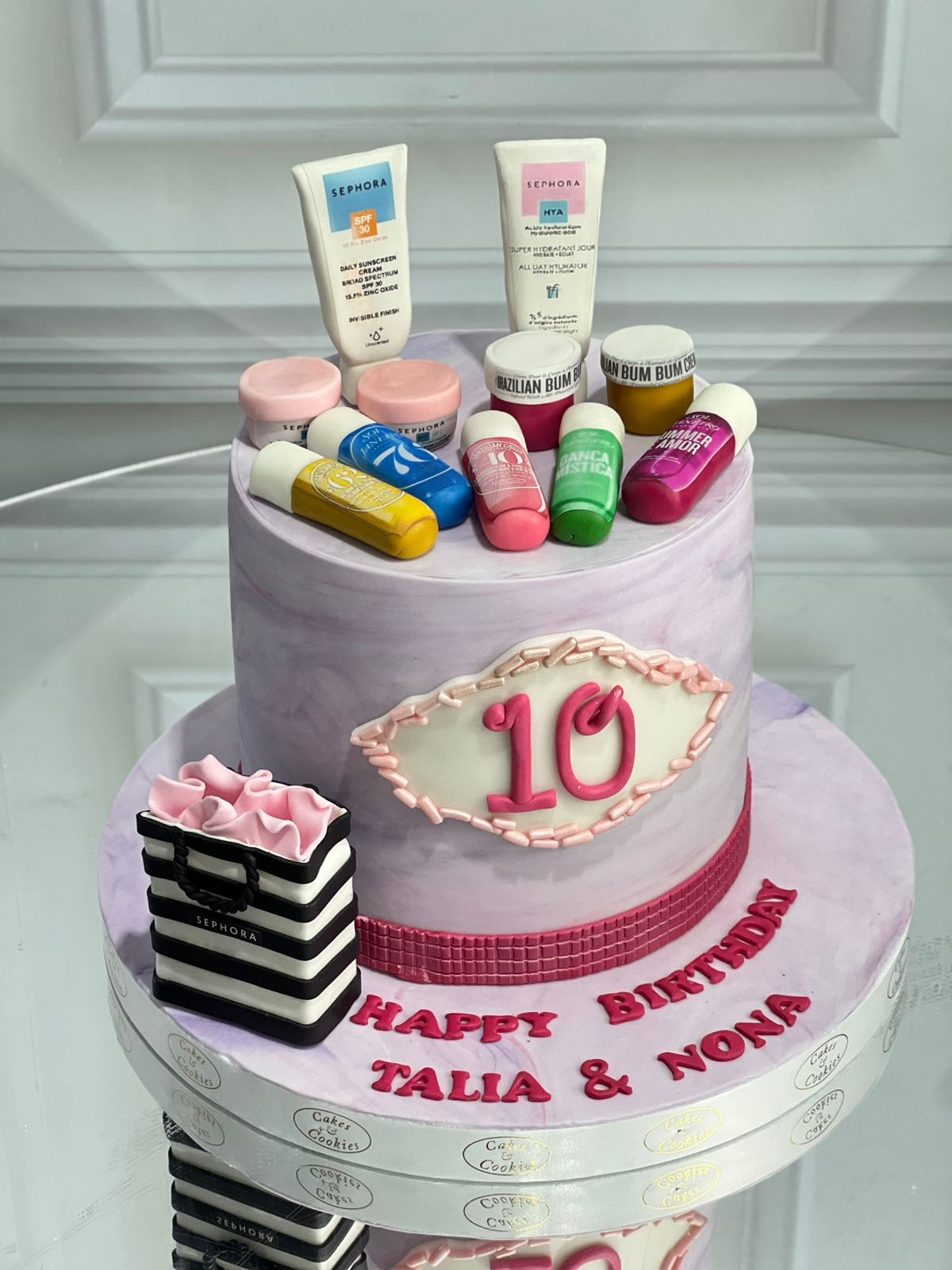 Makeup Cake 1